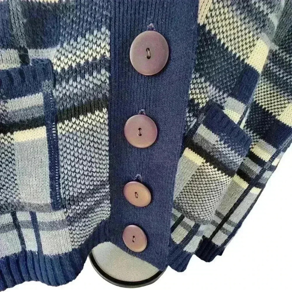 J.J. Browne Cardigan Sweater / Oversized, Blue Plaid/ Large Buttons / Size M - Picture 5 of 7